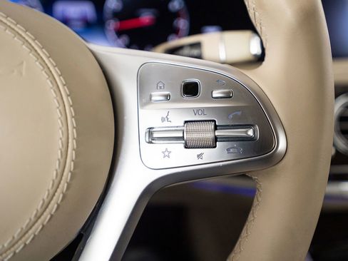 Used 2018 Mercedes-Benz S 560 Sedan image 45