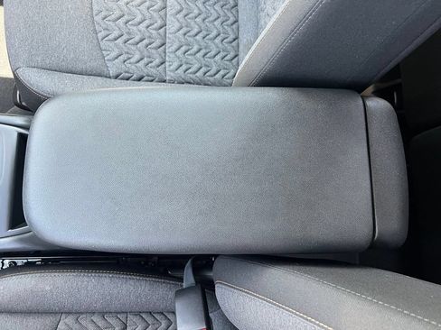 Used 2024 Chevrolet Equinox LT FWD image 28