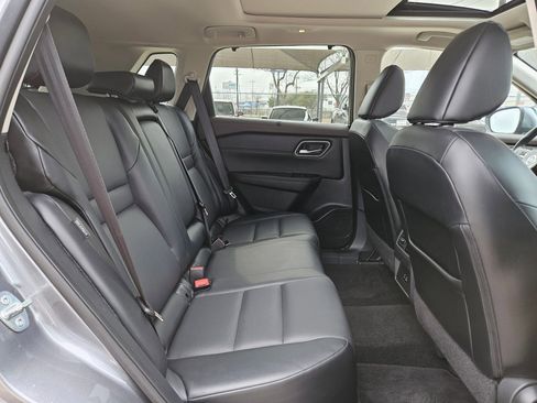 Used 2021 Nissan Rogue SV w/ Premium Package image 26