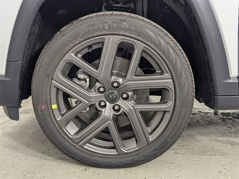 New 2026 Jeep Compass Limited image 8