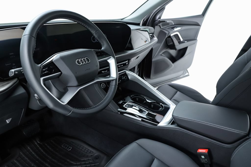 Used 2025 Audi Q5 Premium AWD/4WD image 23