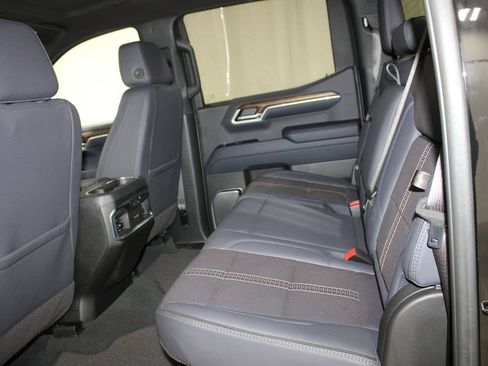 Used 2025 Chevrolet Silverado 1500 High Country AWD/4WD image 29