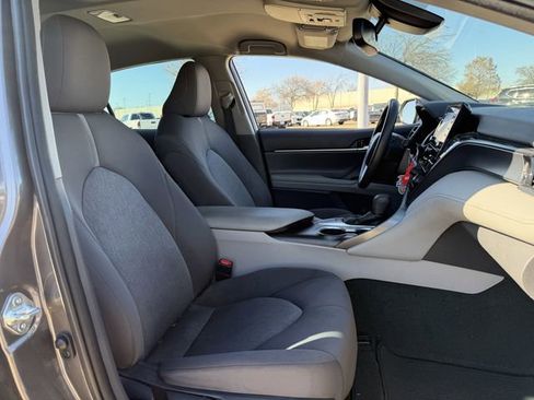 Used 2022 Toyota Camry LE image 27