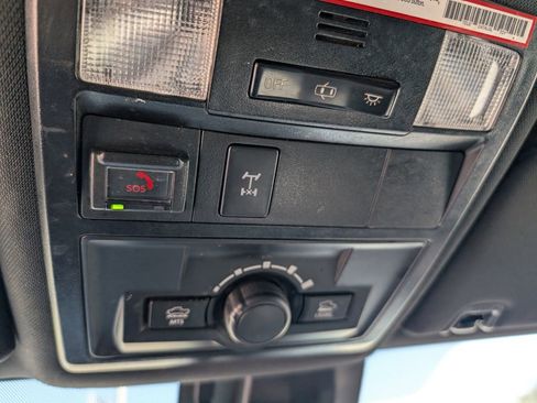 Used 2021 Toyota Tacoma TRD Off-Road image 13