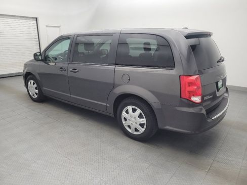 Used 2019 Dodge Grand Caravan SE w/ UConnect Hands-Free Group FWD image 3