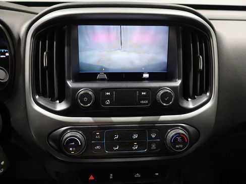 Used 2022 Chevrolet Colorado LT w/ Luxury Package image 28