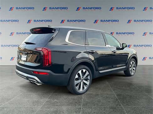 Used 2022 Kia Telluride S image 5
