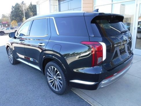Used 2024 Hyundai Palisade Calligraphy image 11