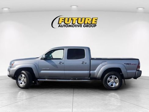 Used 2015 Toyota Tacoma PreRunner w/ TRD Sport Package RWD image 9