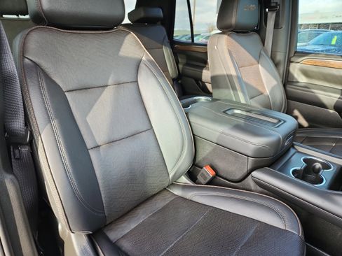 Used 2023 Chevrolet Tahoe High Country AWD/4WD image 15