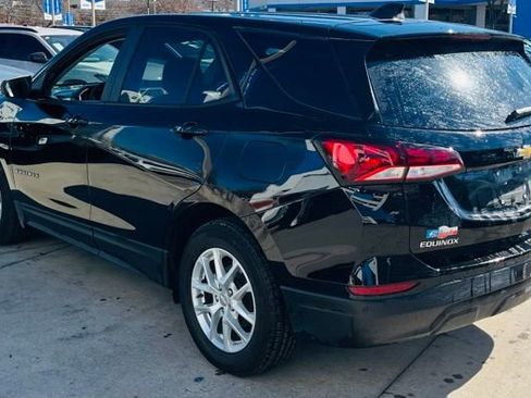 Used 2024 Chevrolet Equinox LS w/ LS Convenience Package image 5