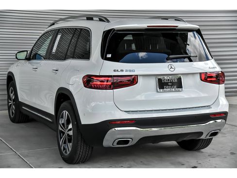 Certified 2025 Mercedes-Benz GLB 250 4MATIC image 7