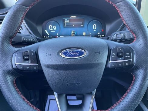 Used 2025 Ford Escape ST-Line Elite image 25