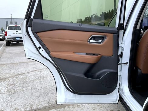 New 2026 Nissan Rogue Platinum AWD/4WD image 21
