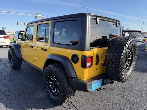 Used 2018 Jeep Wrangler Unlimited Sport S image 3