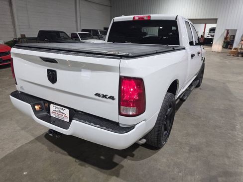 Used 2019 RAM 1500 Express w/ Express Value Package AWD/4WD image 12