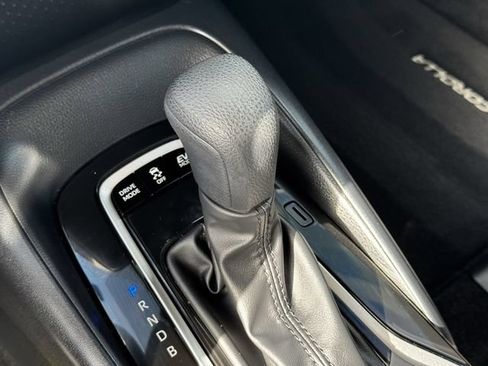 Used 2025 Toyota Corolla LE FWD image 20