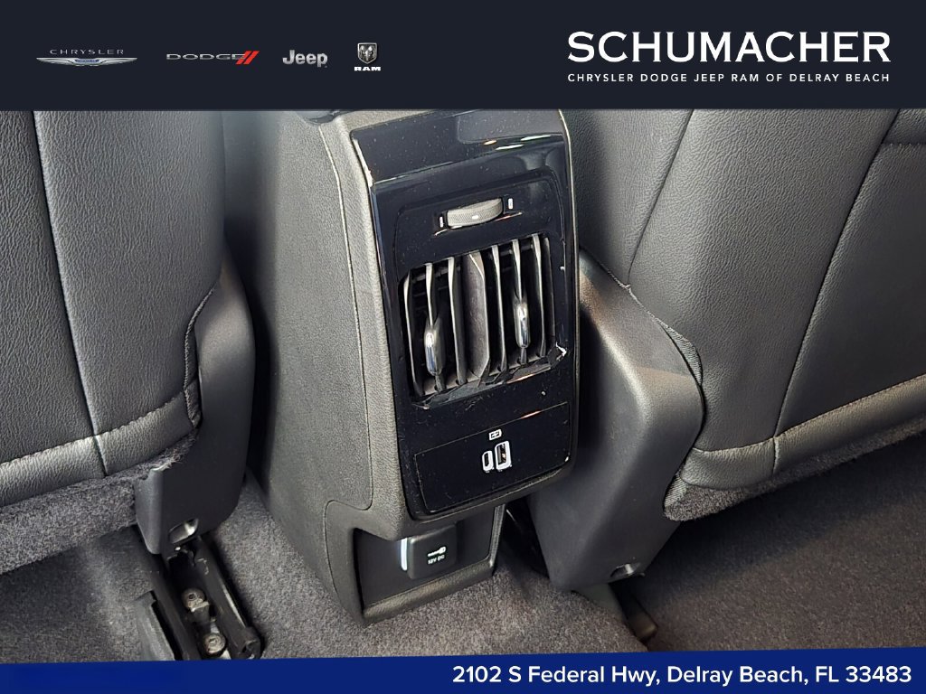 New 2026 Jeep Compass Latitude w/ Sun and Sound Group AWD/4WD image 9