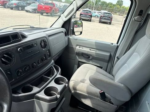 Used 2013 Ford E-250 and Econoline 250 w/ PWR Group RWD image 13