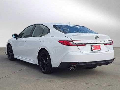 Certified 2025 Toyota Camry SE image 5