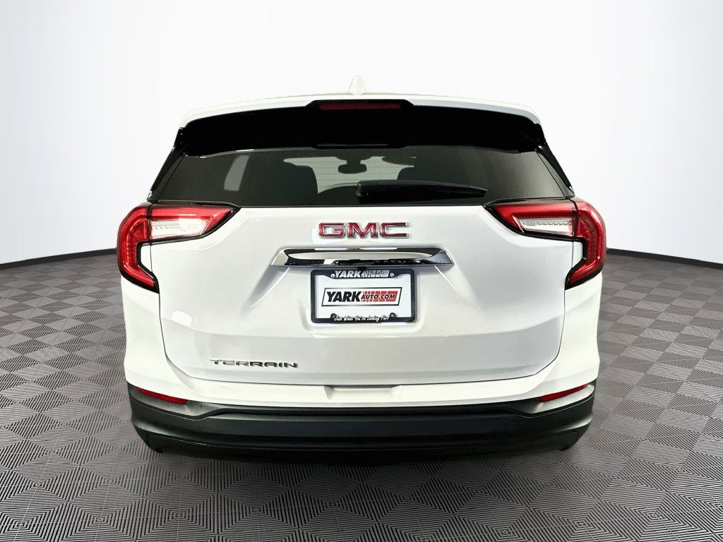 Used 2024 GMC Terrain SLE FWD image 9