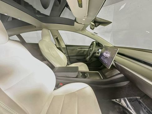 Used 2022 Tesla Model 3 Long Range AWD/4WD image 25