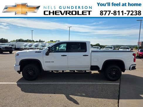 Used 2024 Chevrolet Silverado 3500 LTZ w/ LTZ Plus Package AWD/4WD image 4