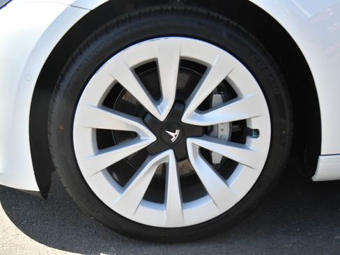 Used 2021 Tesla Model 3 Standard Range Plus RWD image 12