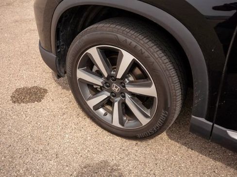 Used 2025 Honda Pilot Touring image 12