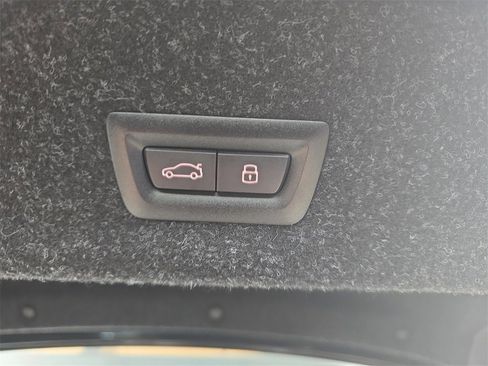 New 2025 BMW 330i xDrive Sedan w/ Premium Package image 13