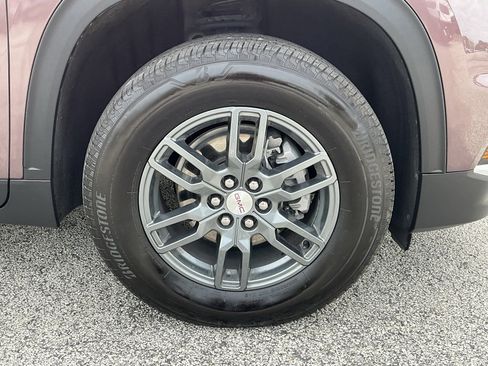 Used 2025 GMC Acadia Elevation image 15