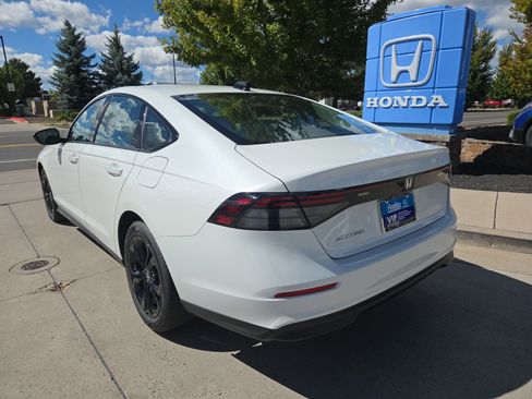 New 2025 Honda Accord SE image 6