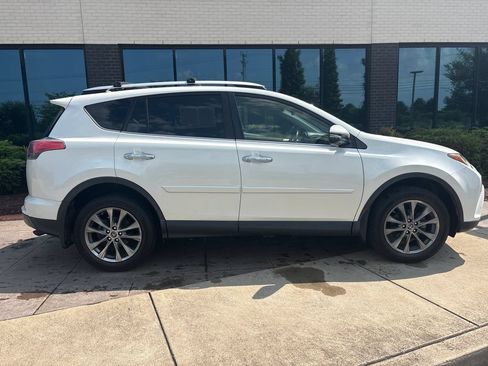 Used 2016 Toyota RAV4 Limited w/ Advanced Technology Package AWD/4WD image 4