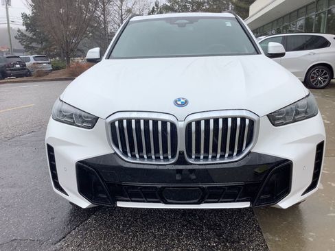 Used 2026 BMW X5 xDrive50e w/ M Sport Package AWD/4WD image 10