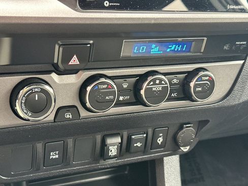 Used 2023 Toyota Tacoma 4x4 Double Cab image 19