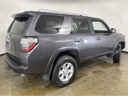 Used 2017 Toyota 4Runner SR5 Premium image 22
