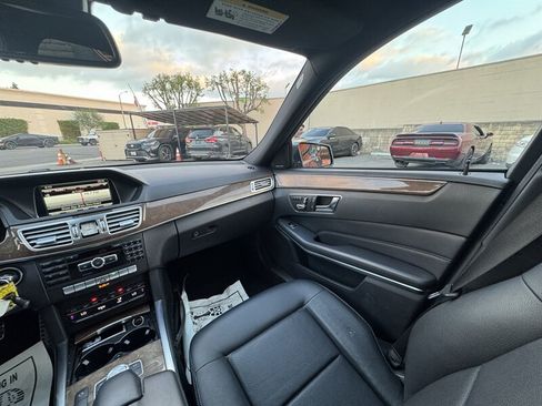 Used 2014 Mercedes-Benz E 350 4MATIC Sedan w/ Premium 1 Package image 33