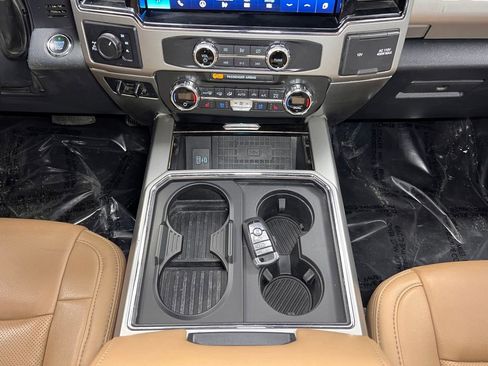 Used 2022 Ford F350 Lariat w/ Lariat Ultimate Package image 16