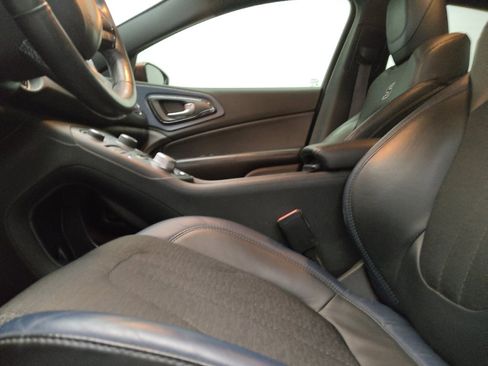 Used 2015 Chrysler 200 S w/ Navigation & Sound Group I FWD image 17
