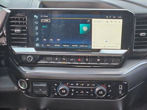 Used 2024 Chevrolet Silverado 2500 High Country image 12