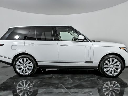 Used 2015 Land Rover Range Rover Supercharged AWD/4WD image 10