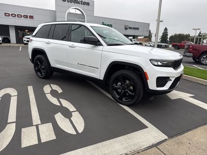 New 2025 Jeep Grand Cherokee Altitude