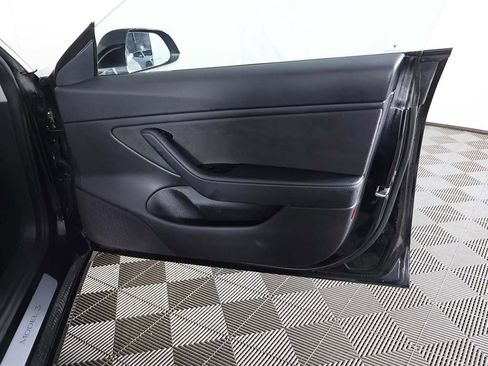 Used 2018 Tesla Model 3 Long Range image 25