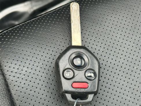 Used 2012 Subaru Outback 2.5i Limited w/ Moonroof Pkg image 27