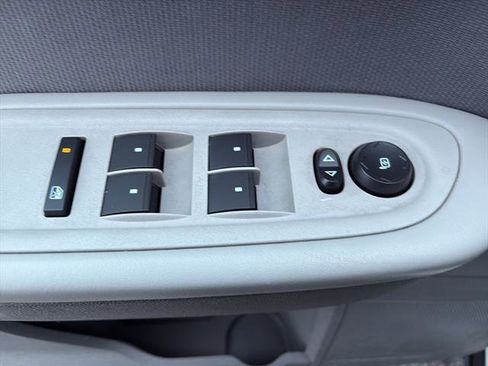 Used 2012 Chevrolet Traverse LS image 14