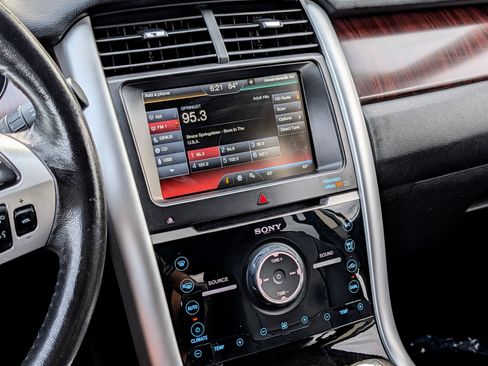 Used 2013 Ford Edge Limited image 18