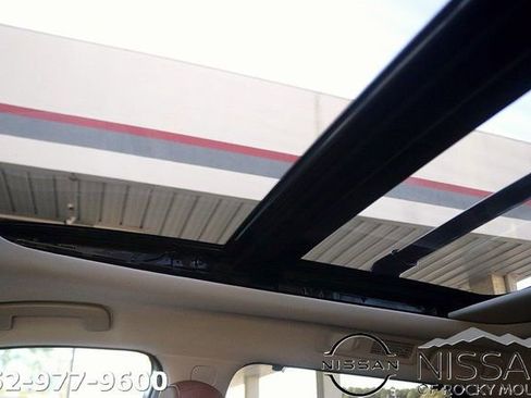 New 2026 Nissan Pathfinder Platinum image 30