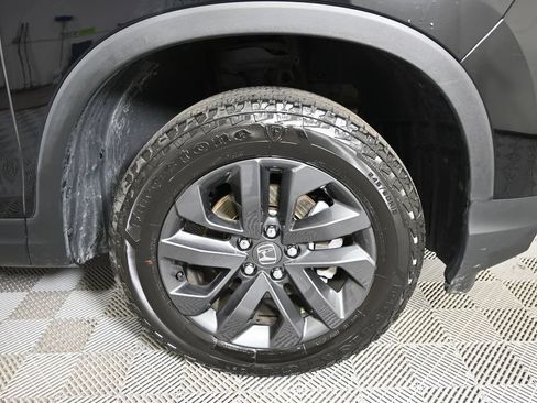 Used 2025 Honda Ridgeline Sport image 12