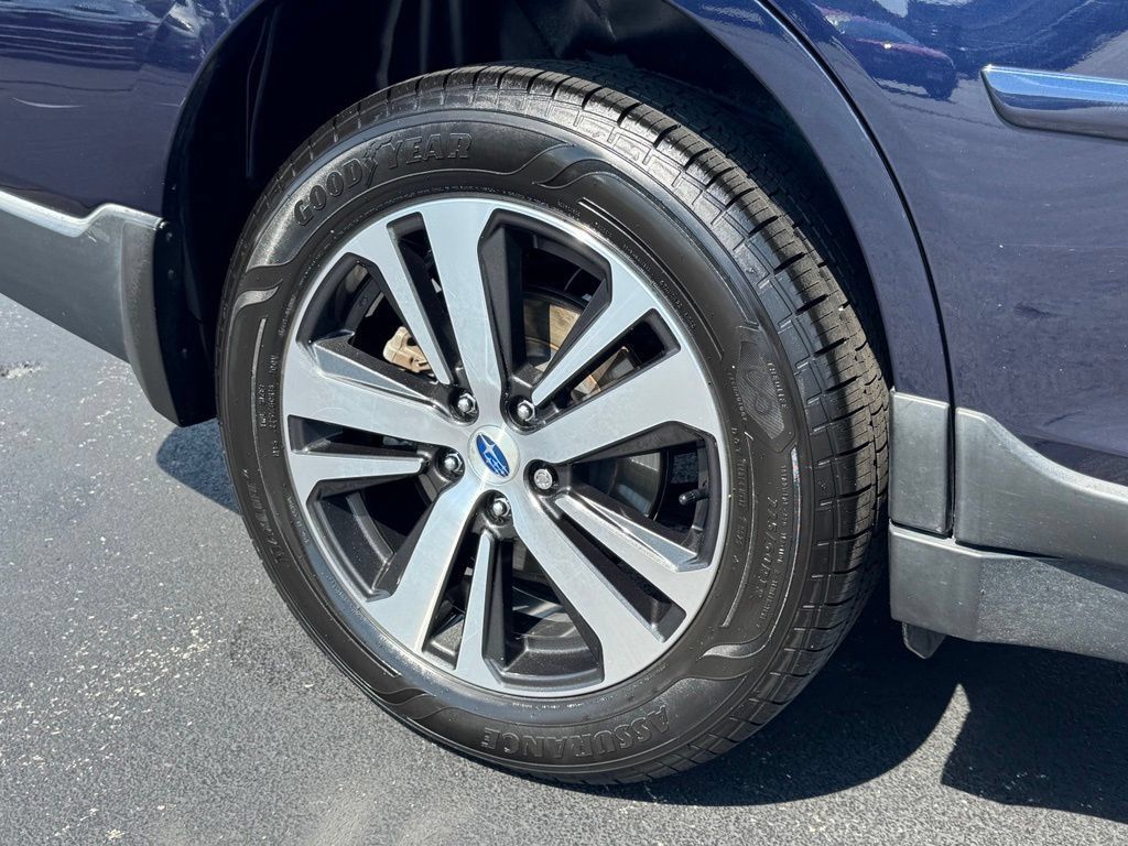 Used 2018 Subaru Outback 3.6R Limited AWD/4WD image 26
