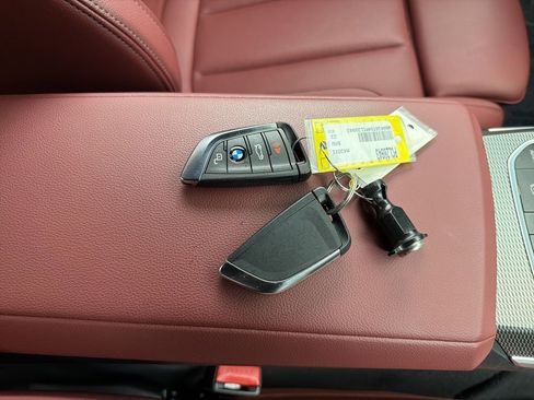 Used 2023 BMW 430i xDrive Convertible w/ M Sport Package image 31